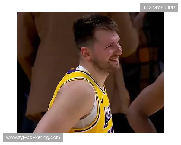 东契奇不看人妙传瞬间点亮全场